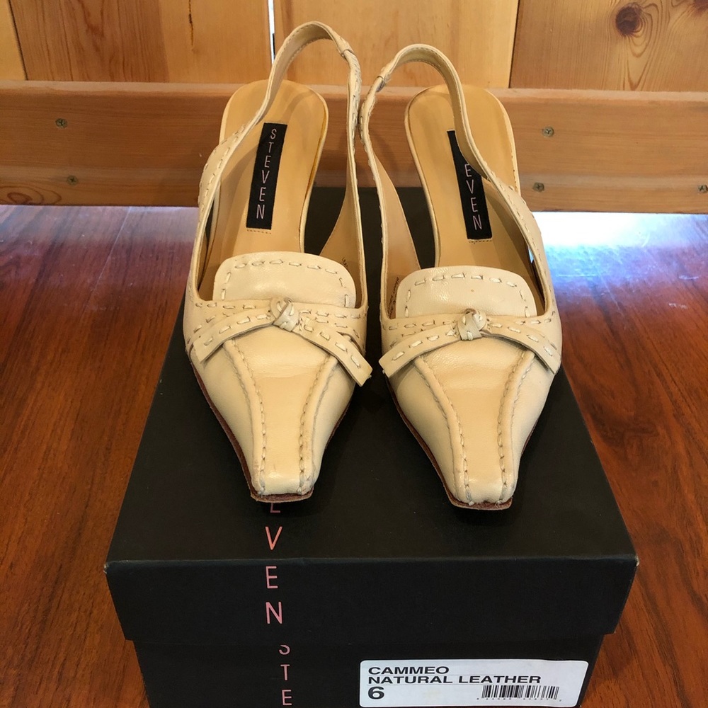 Steve by Steve Madden Nude Slingback 6B
